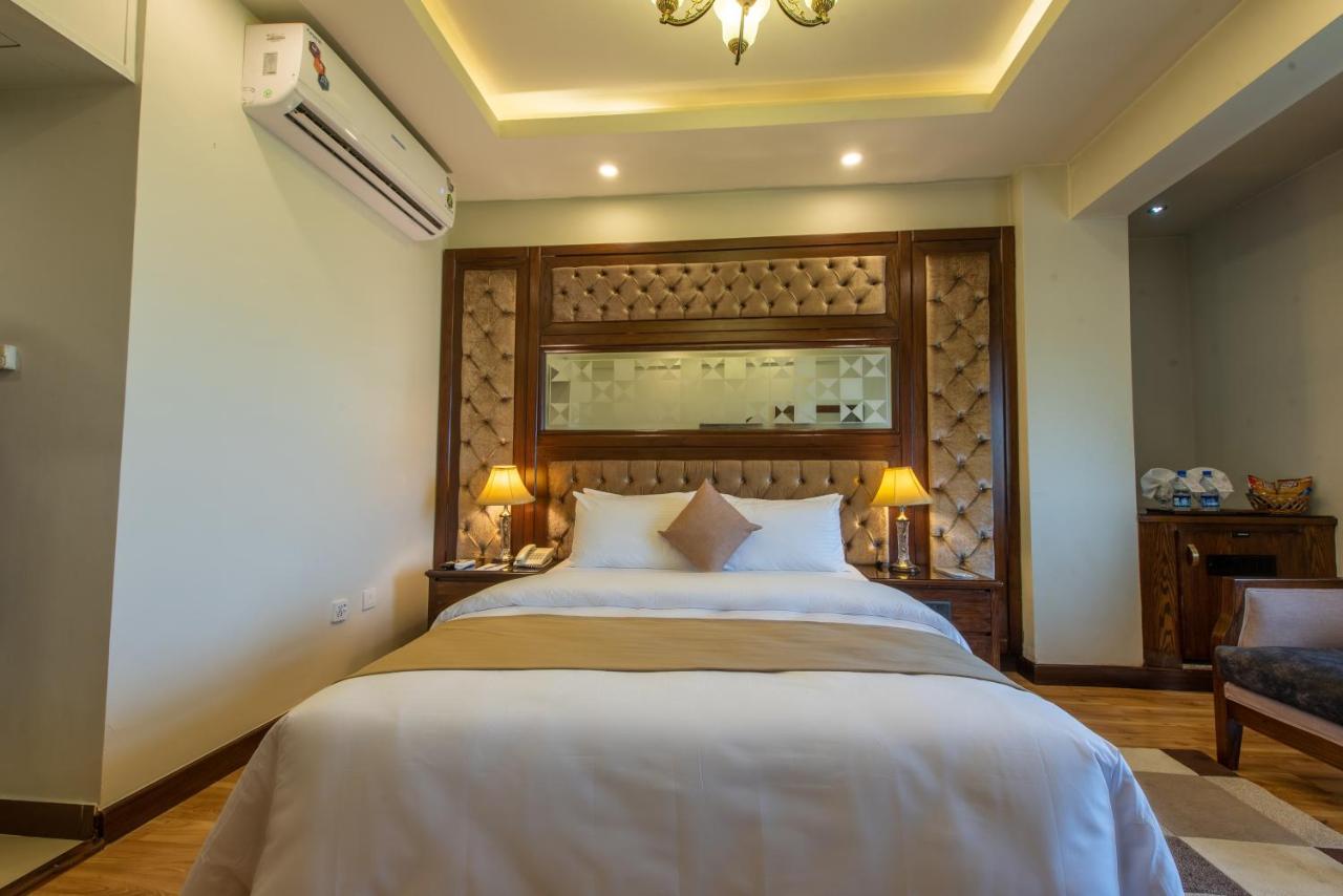 Envoy Continental Hotel 이슬라마바드 외부 사진