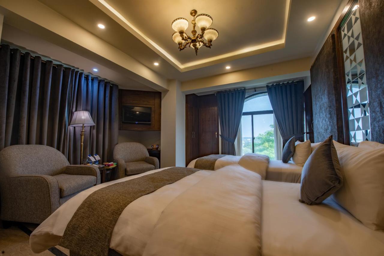 Envoy Continental Hotel 이슬라마바드 외부 사진