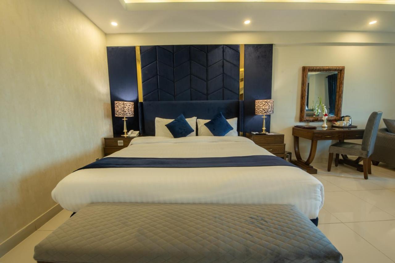 Envoy Continental Hotel 이슬라마바드 외부 사진
