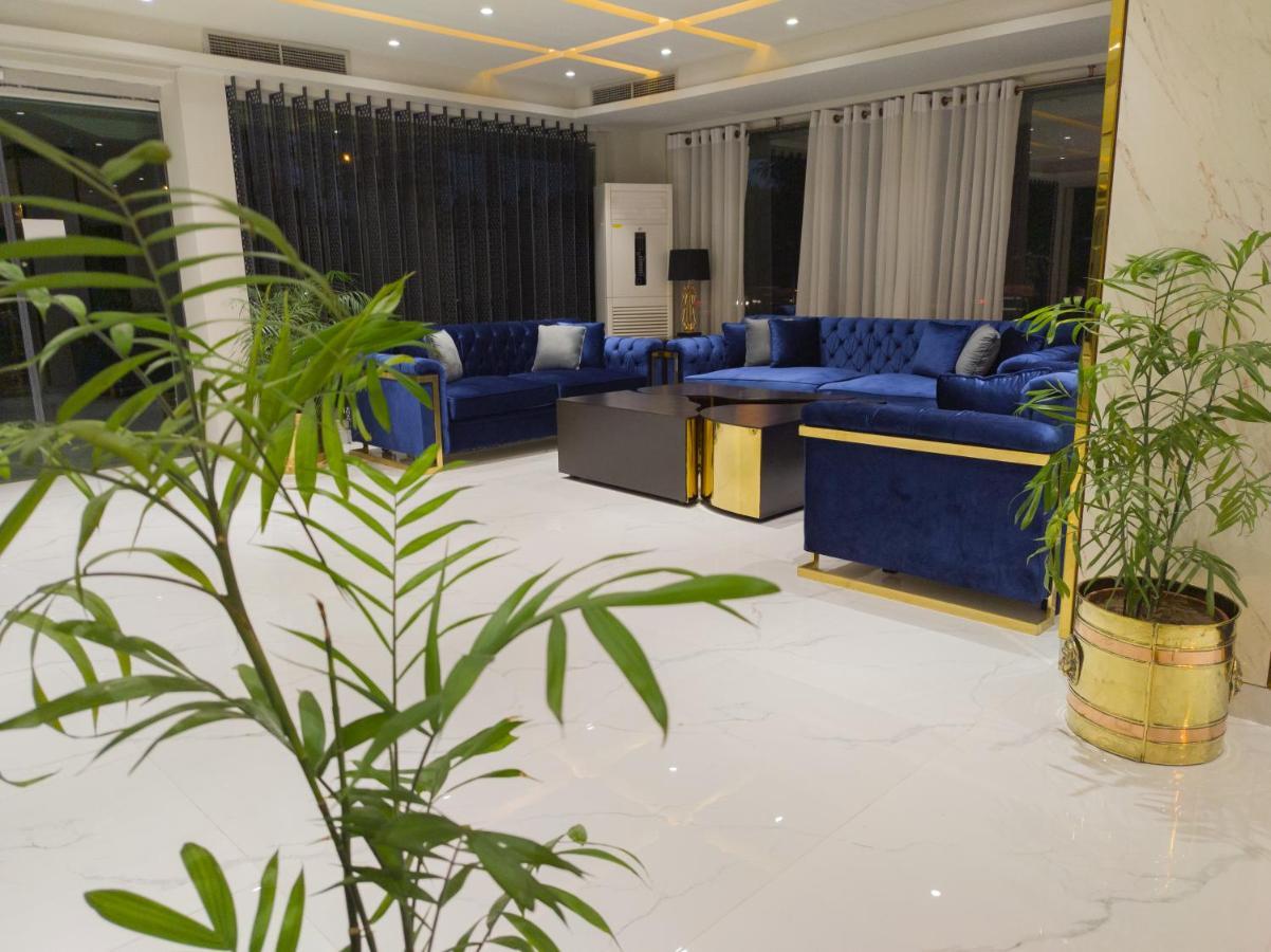 Envoy Continental Hotel 이슬라마바드 외부 사진
