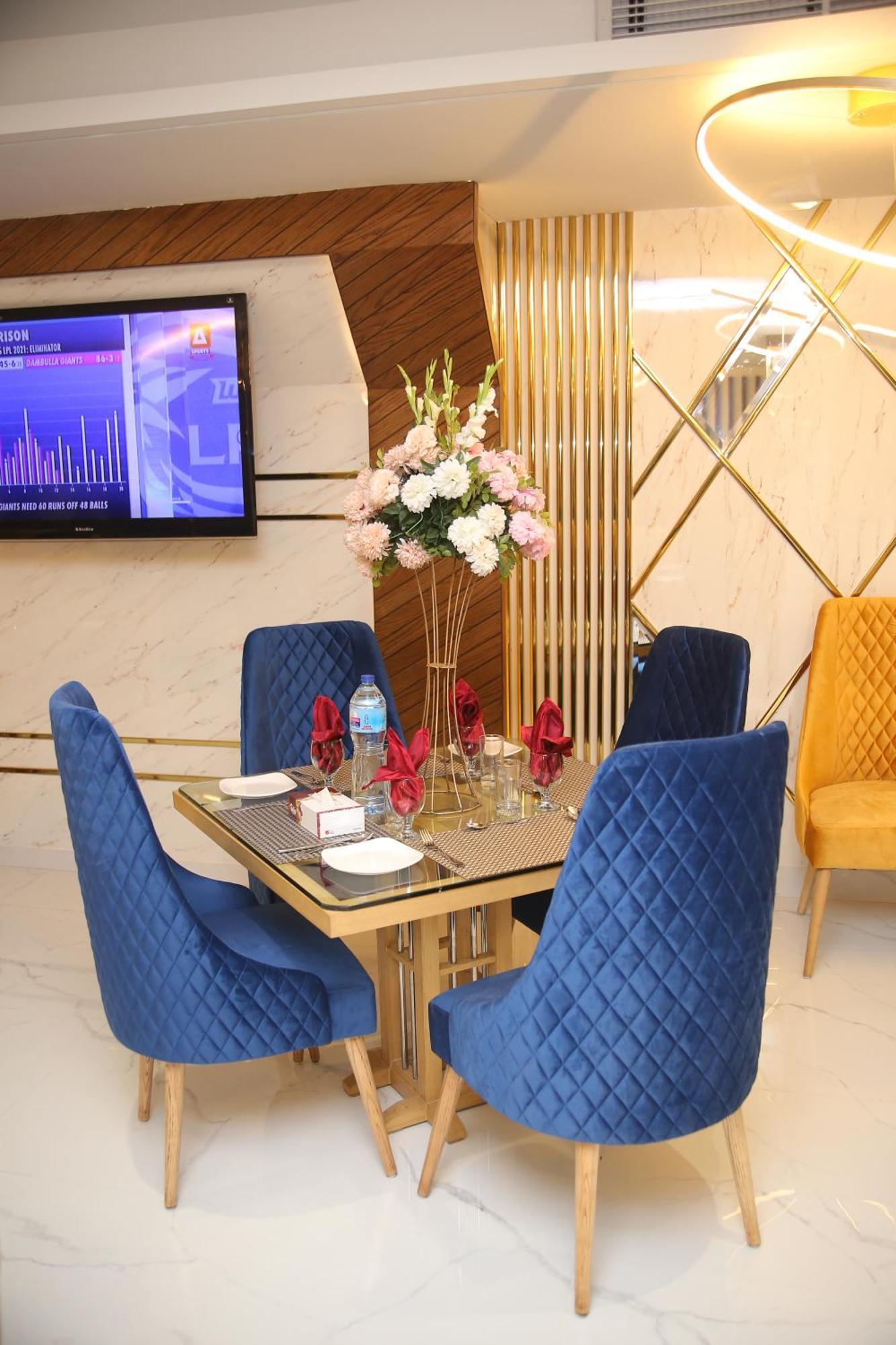 Envoy Continental Hotel 이슬라마바드 외부 사진